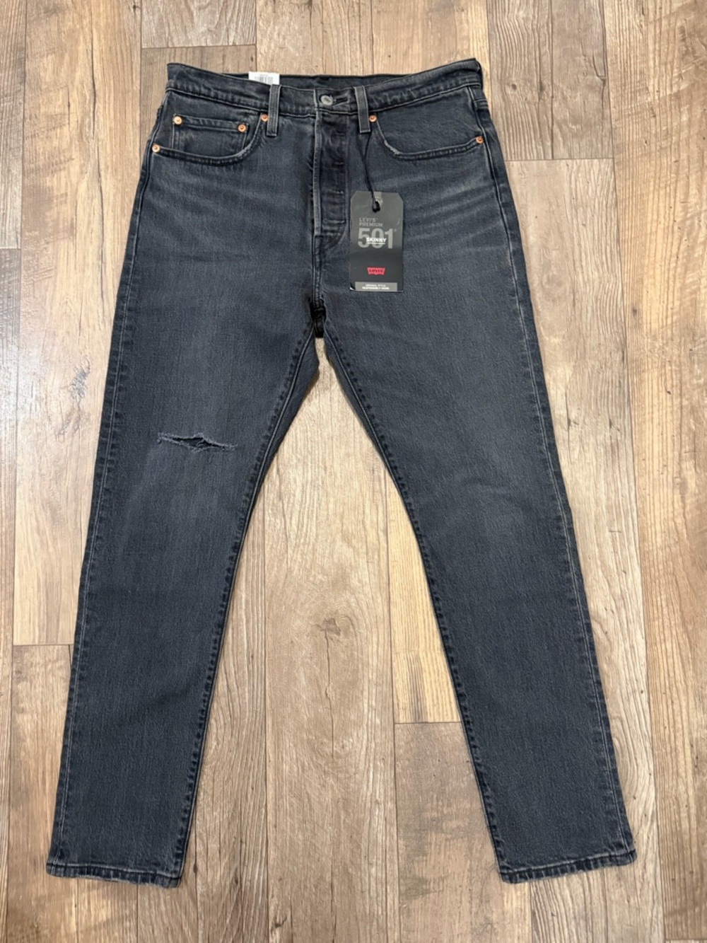 Levi's Women’s Black 501 Skinny Distressed Jeans. Size 30x30. Brand New W/Tags